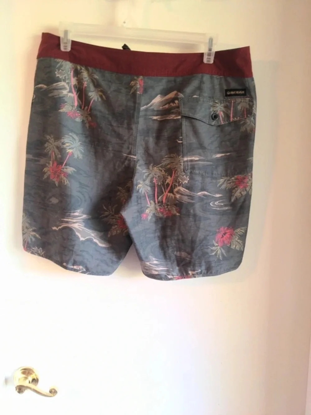 Quiksilver Men's Gray Tropical Board Shorts with Maroon Waistband